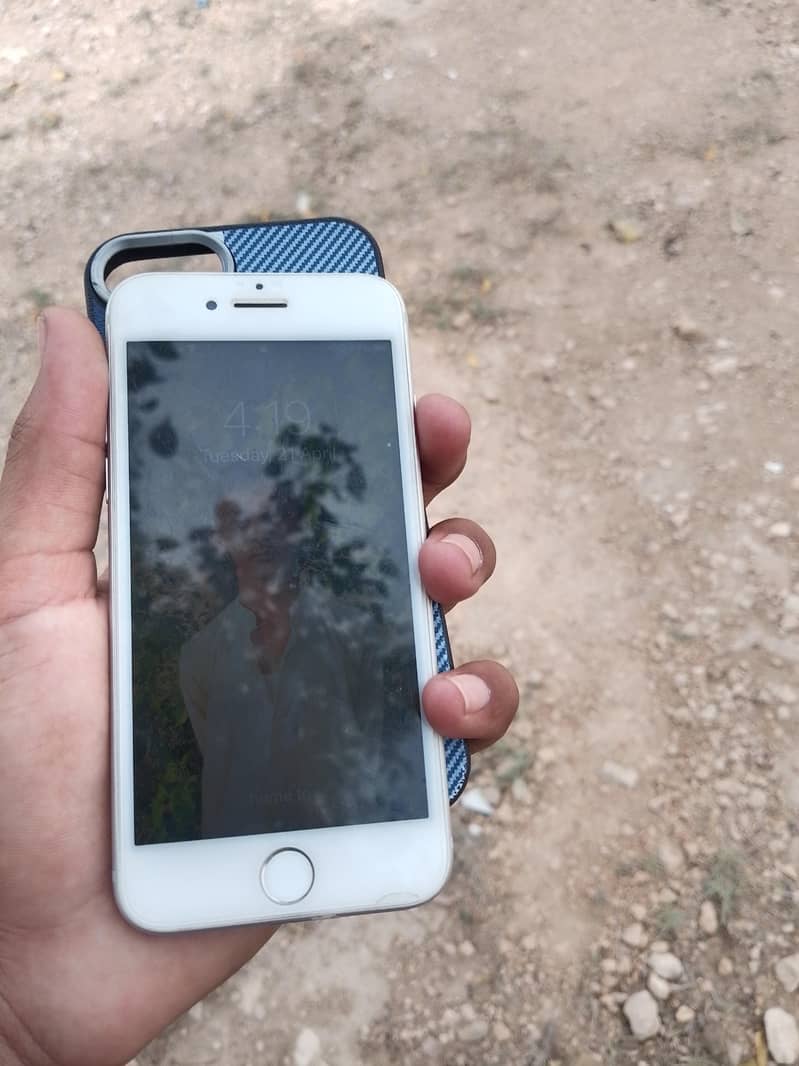 Apple iPhone 7 1