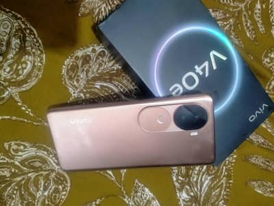 Vivo V40e with box