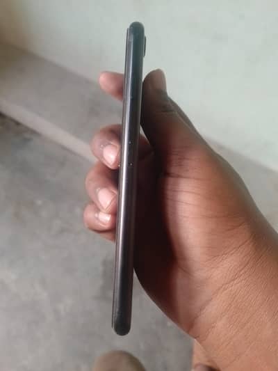 Apple iPhone SE
