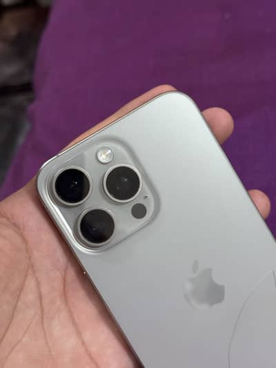 Apple iPhone 15 Pro Max