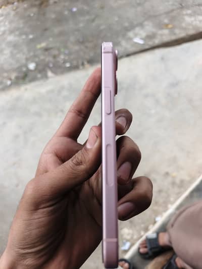 Apple iPhone 15