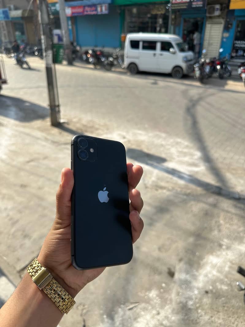 Apple iPhone 11 0