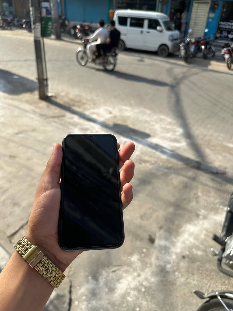 Apple iPhone 11 1