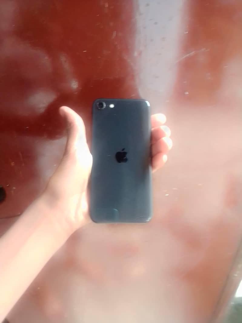 iPhone SE 2 0