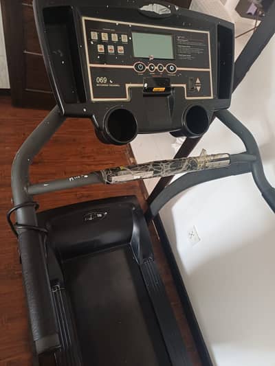 Treadmills, jogging machine, running machine