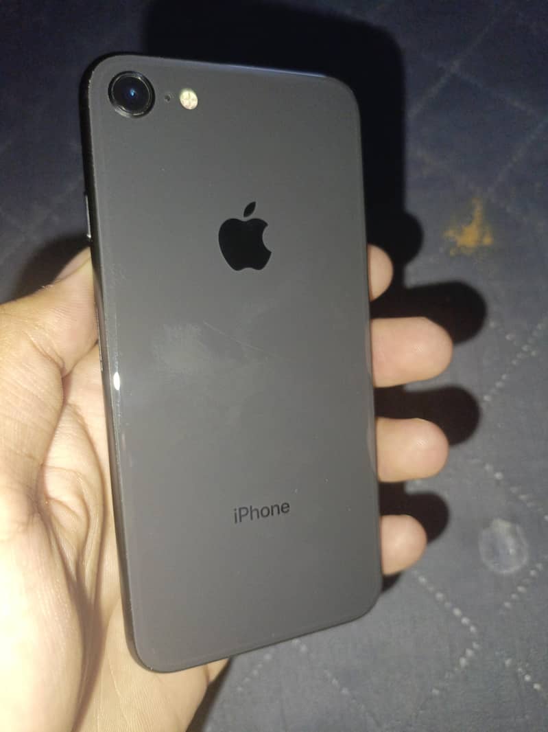Apple iPhone 8 0