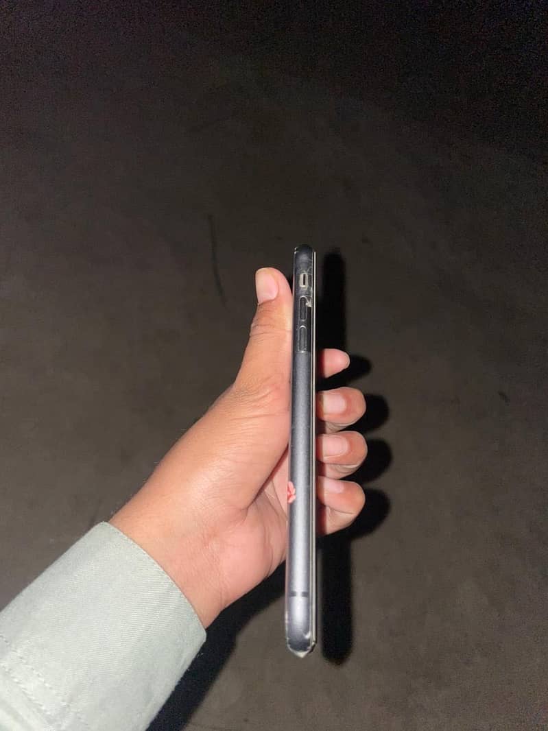 iPhone 11 1