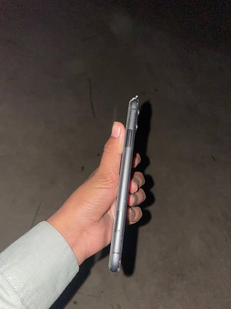 iPhone 11 2