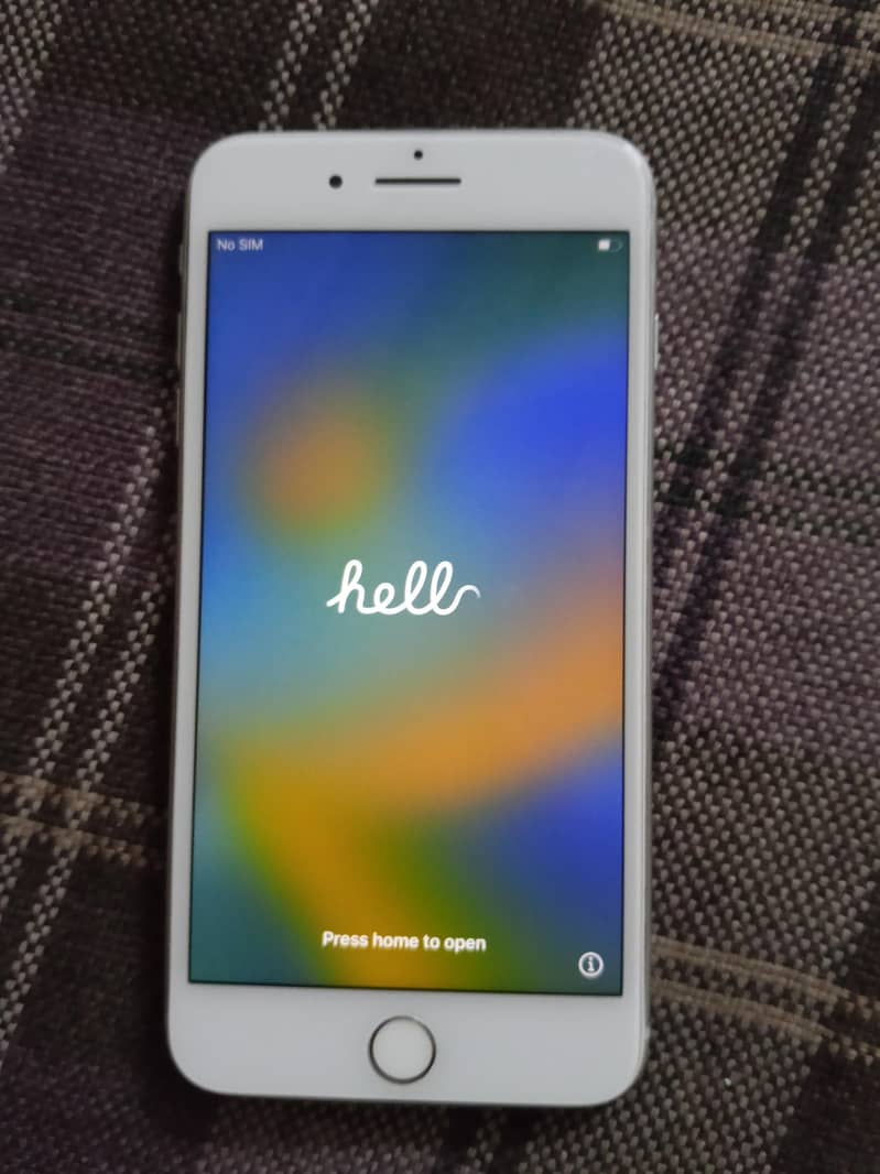 Apple iPhone 8 Plus 4