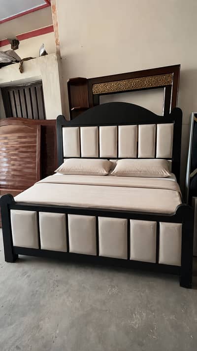 Wooden bed Dressing