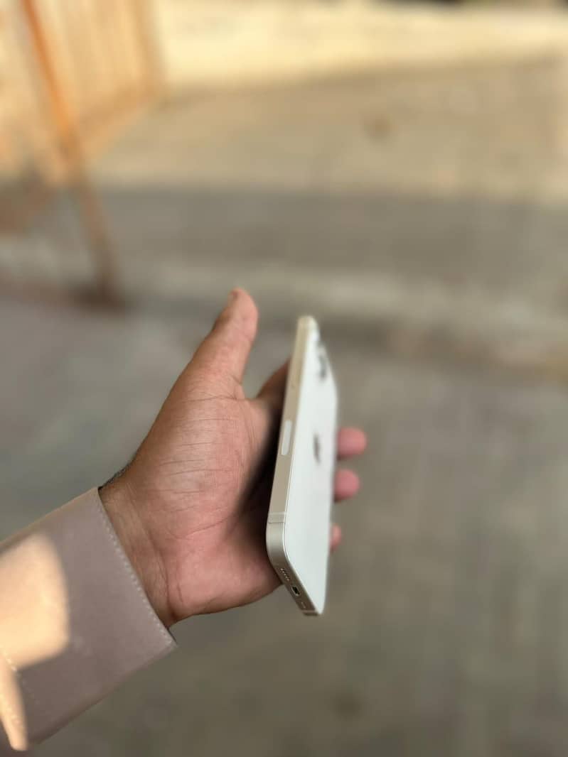 Apple iPhone 13 3