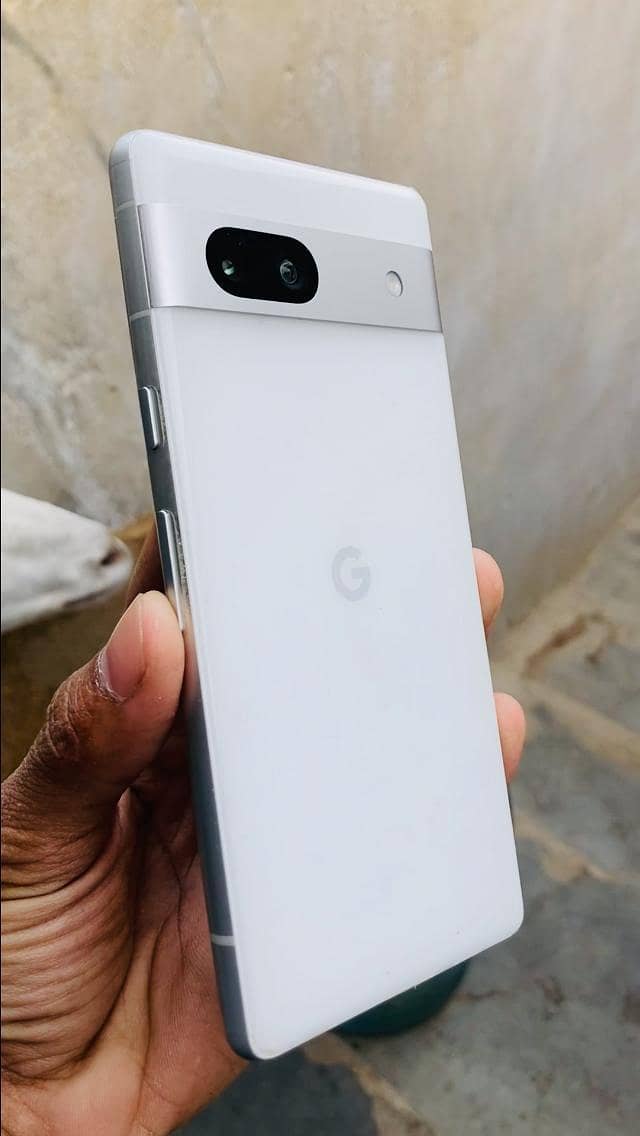 Google Pixel 7a 2
