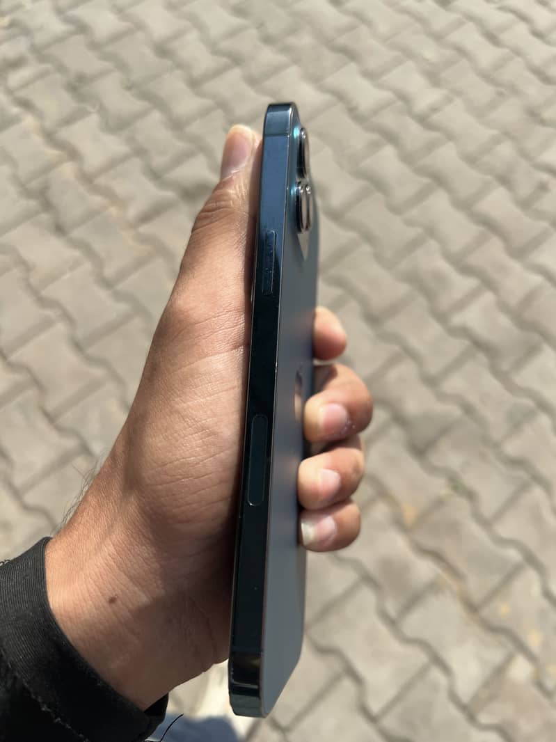 iPhone 12 Pro Max 6