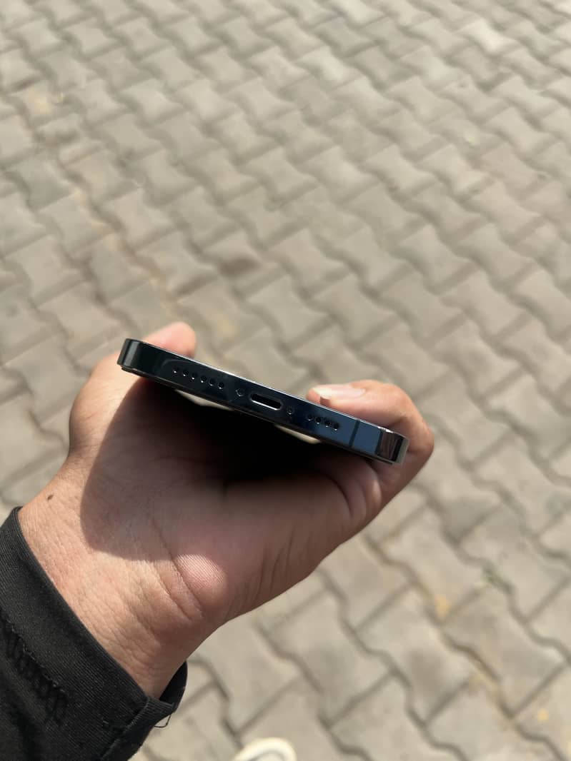 iPhone 12 Pro Max 7