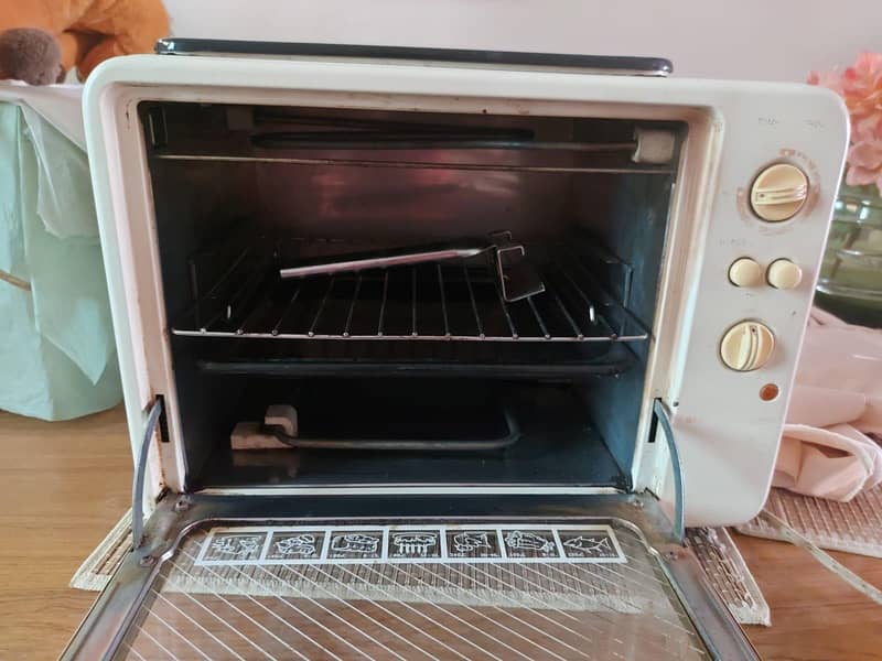 Baking Oven 1