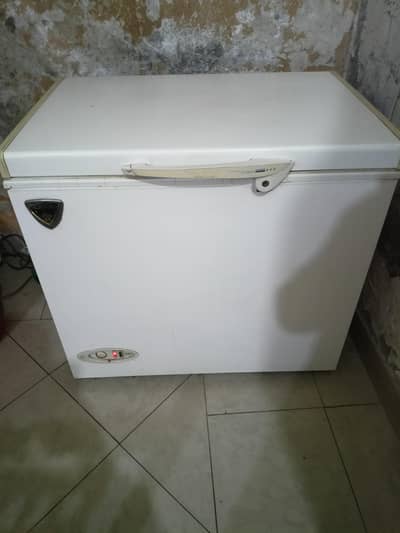 waves deep freezer