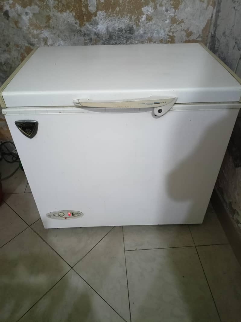 waves deep freezer 0