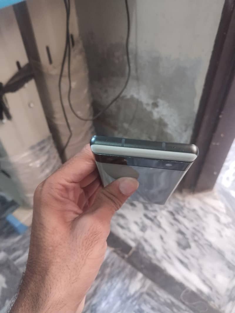 Google Pixel 6a 5