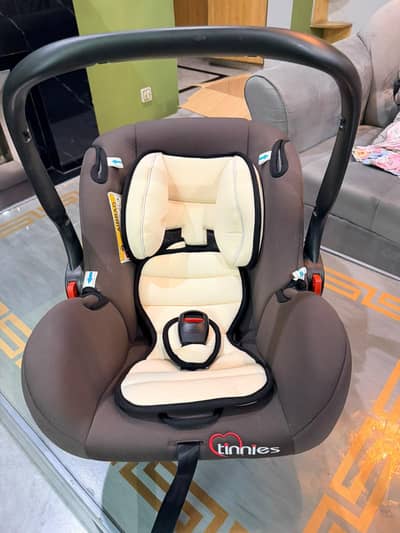 Carry Cot/ Kids Carry Cort/ CAR seat/ Baby Car Seat
