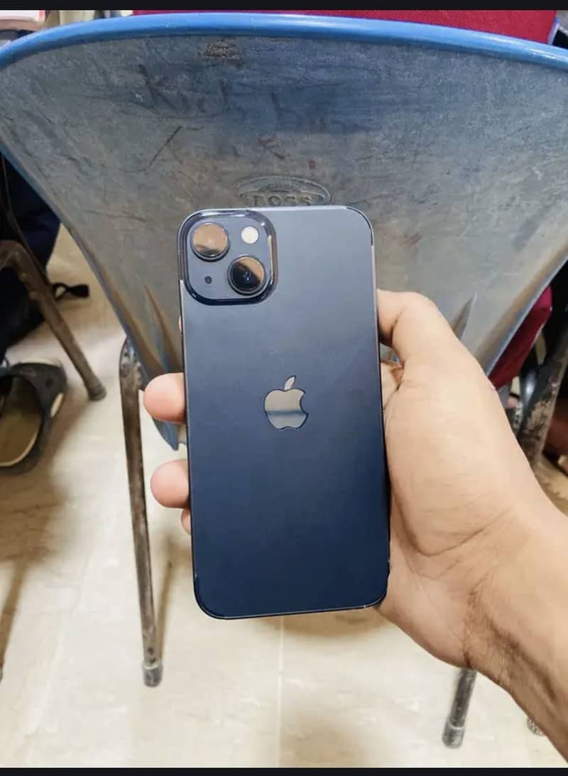Apple iPhone 13 0