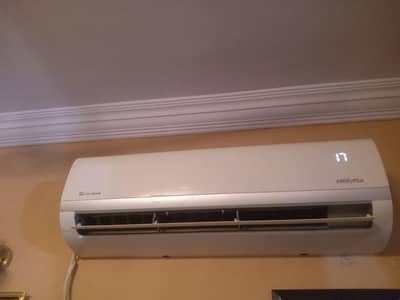 AC 1.5 Ton Dawlance like new