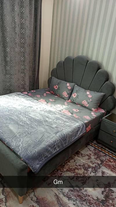 bed set with coffee chairs