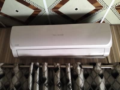 1.5 inverter changhong ruba  ac fresh condition Apne use hai