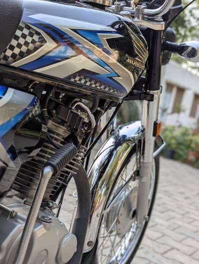 125 Honda  black  all ok han