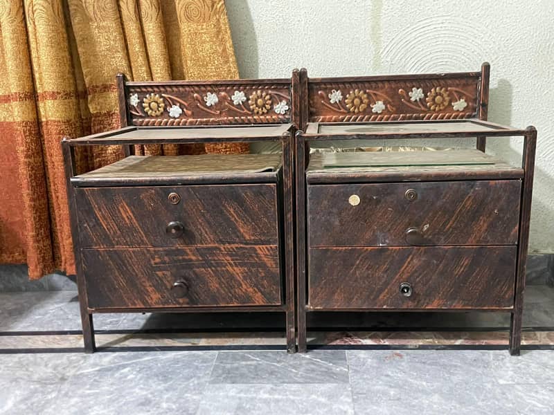 Bed set ,Dressing table ,side tables 3