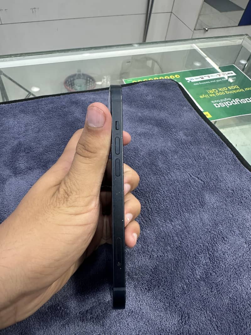 iPhone 13 2
