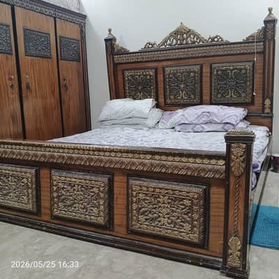 King Size Bed with Cupboard
