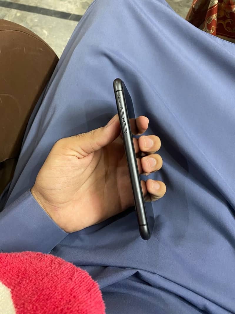Apple iPhone 11 1