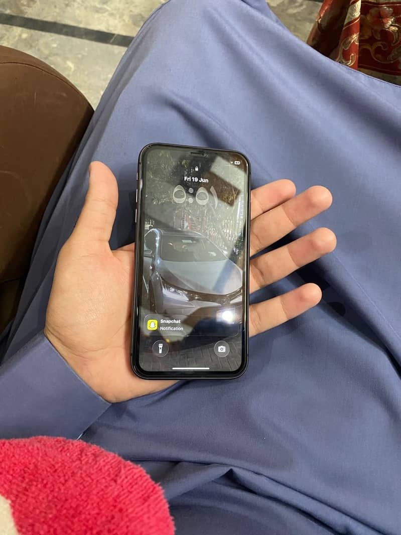 Apple iPhone 11 7