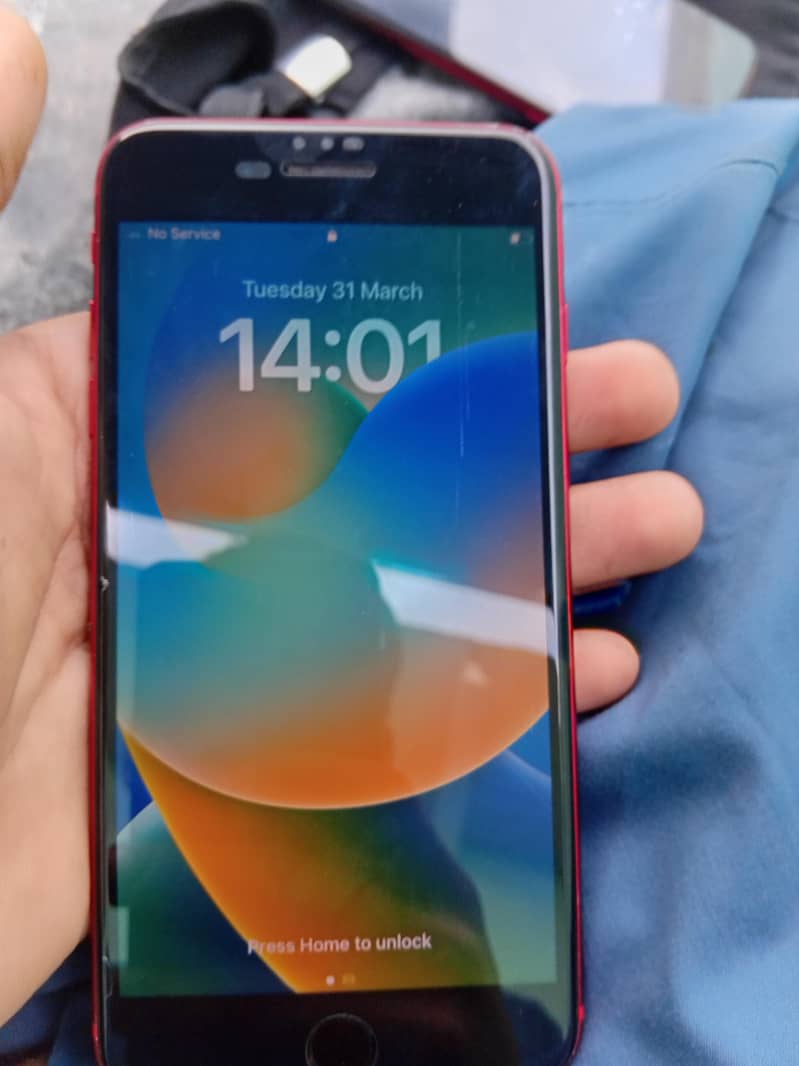 Apple iPhone 8 Plus 1