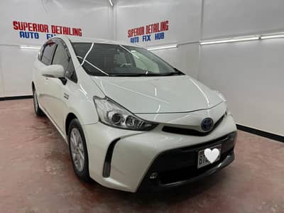 Toyota Prius Alpha 2017