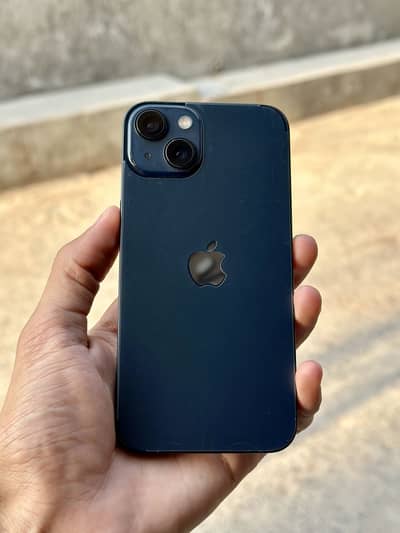 Apple iPhone 13