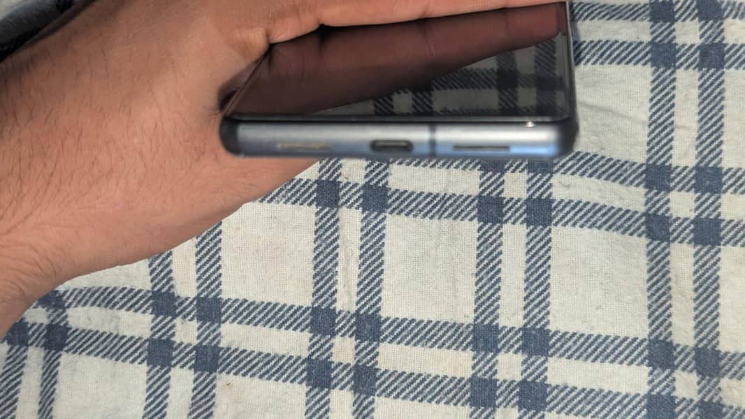 Google Pixel 7 4