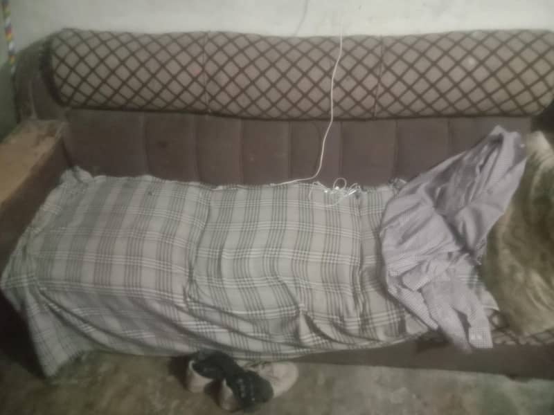 3 seeter sofa 1