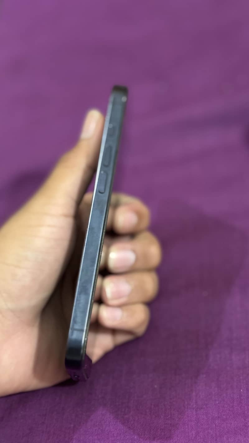 Apple iPhone 15 Pro 7