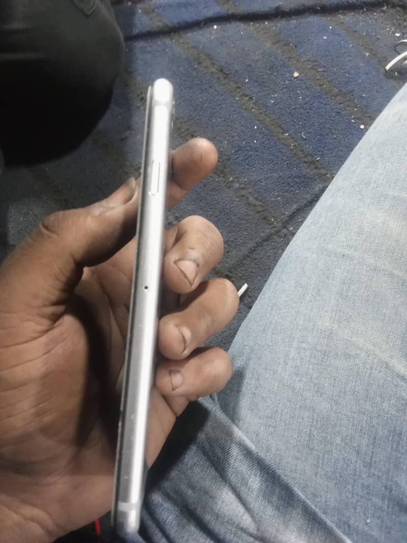 Apple iPhone 6 3