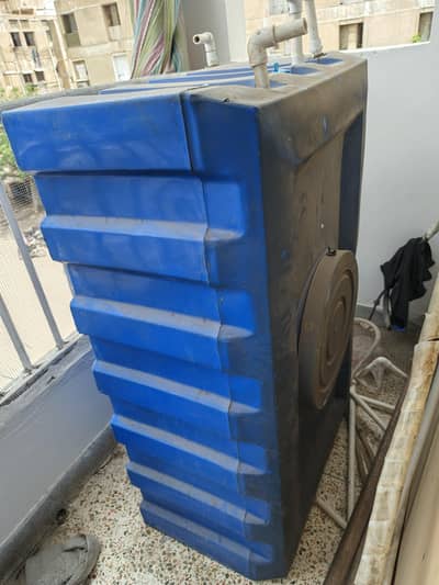 Water Tanki for Sale 1000 Litre. Almost New 9 years Warranty Remaining