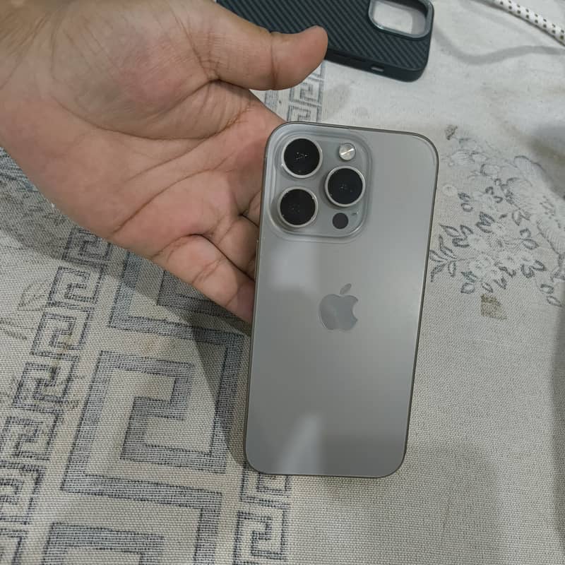 Apple iPhone 15 Pro 1