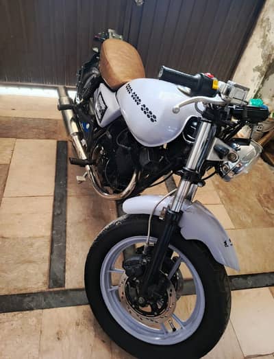 Suzuki GS 150 Total Modified