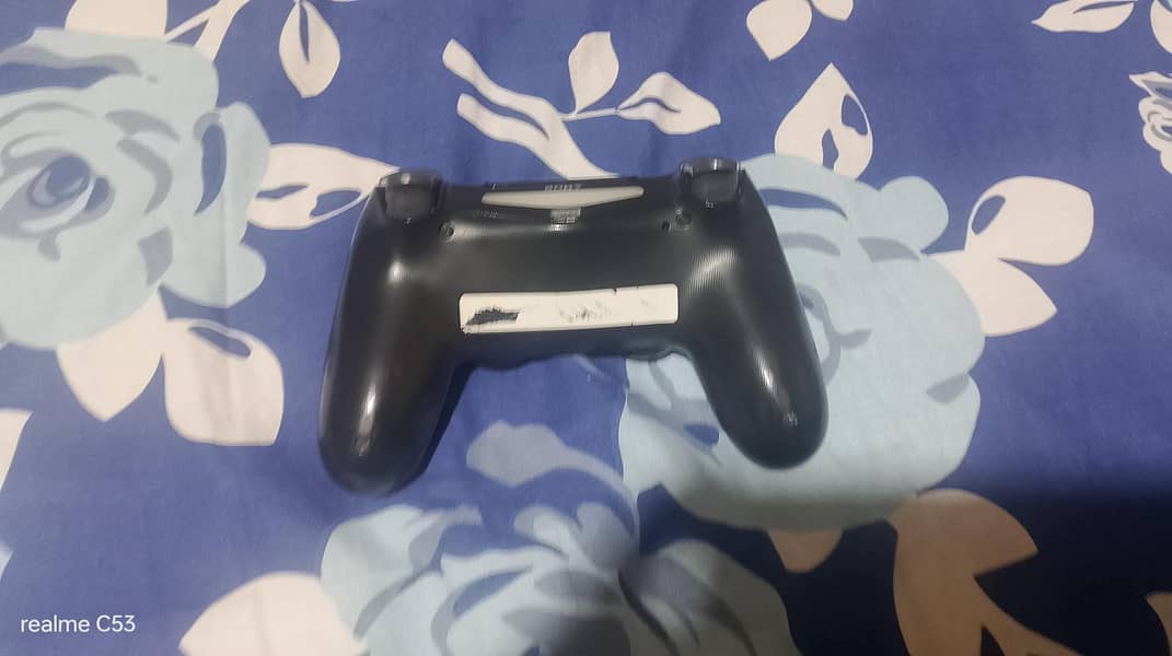 ps4 games and controller 0