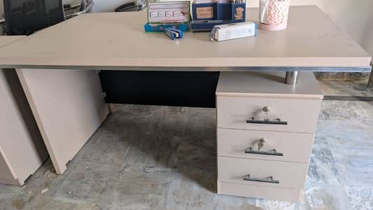 Reception counter set and chair