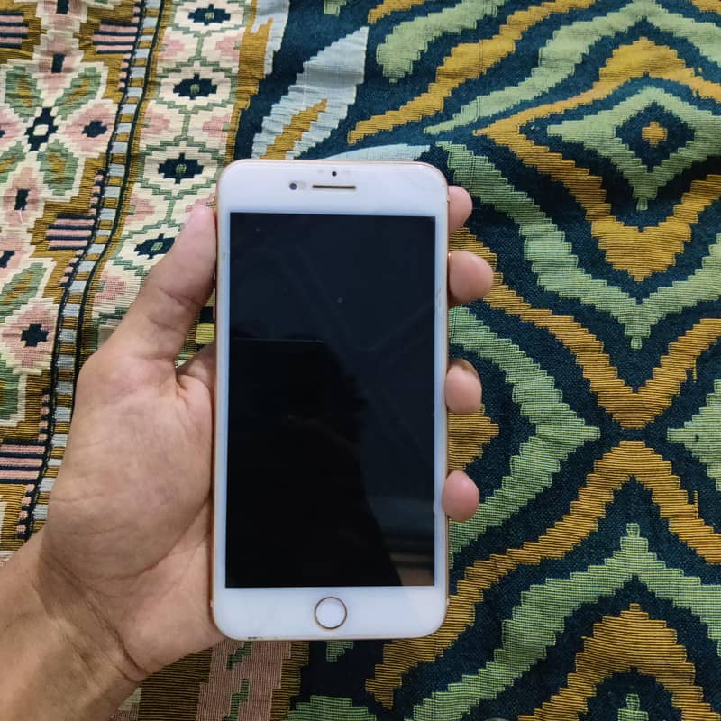 Apple iPhone 8 Plus 2