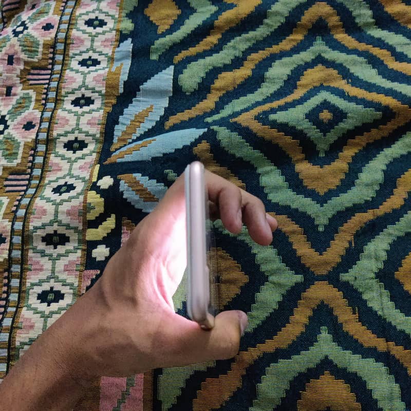 Apple iPhone 8 Plus 6