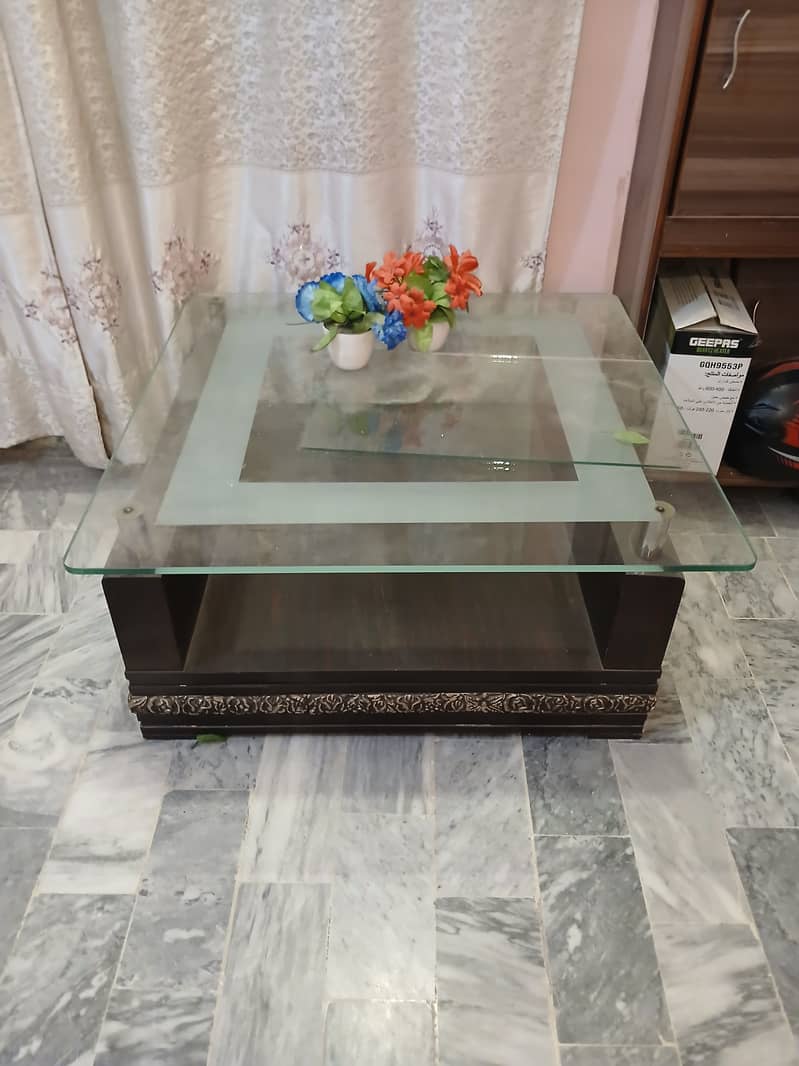 Used sofa set with centre table 3