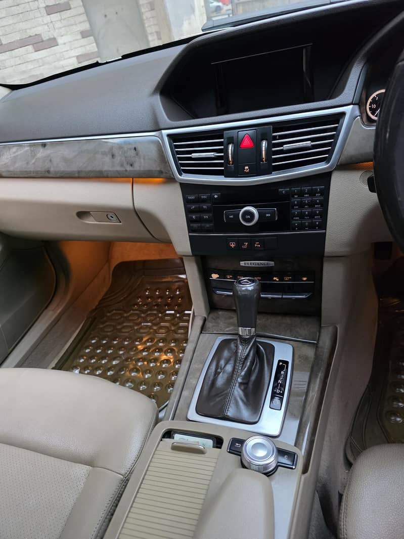 Mercedes E Class 2010 E250 CGI 14