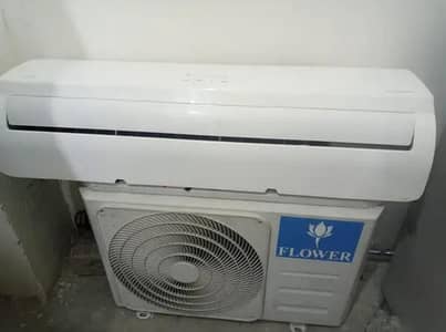 DC inverter AC 1.5 ton total geniun he 10 by 10 condition no any fault